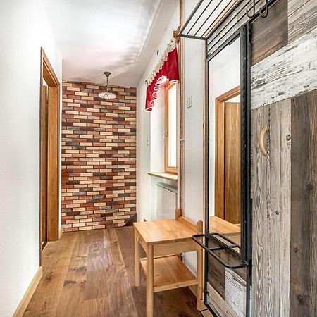 House By The Stream - Happy Rentals Avce Exterior photo